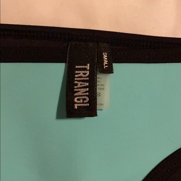 Bikini - Picture 3 of 3